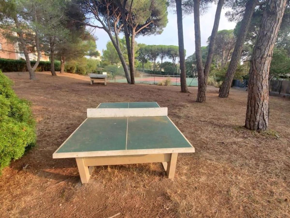 Oasis Des Grands Pins - Saint-Raphael - Residence Privee Avec Grande Piscine & Tennis Privee Exteriör bild